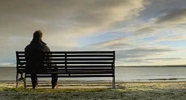 Nöroloji uzmanı: Yalnızlık sizin tercihiniz değilse ve uzun sürüyorsa beyin sağlığınız risk altında