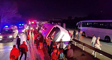 Çanakkale gezisinden dönen öğrencileri taşıyan otobüs devrildi! Sürücü ve 2 öğrenci öldü