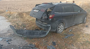 Afyonkarahisar'da İki Otomobil Çarpıştı: 4'ü Çocuk 8 Yaralı