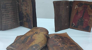 Tarihi Eser Niteliği Olan 3 İncil Ele Geçirildi