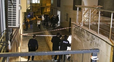 Uşak'ta Bir Kişi Evinin Önünde Ölü Buldu 