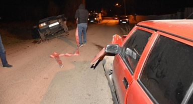 Erzincan'da İki Otomobil Çarpıştı: 7 Yaralı 