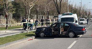 Kayseri'de Otomobil İle Motosiklet Çarpıştı: 1 Ölü, 3 Yaralı