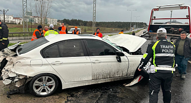 Tekirdağ'da İki Otomobil Çarpıştı: 1 Ölü, 2 Yaralı
