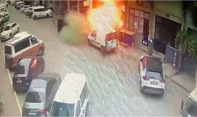 Başakşehir'de İş Yerinde Patlama Meydana Geldi