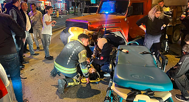 Kocaeli'de İki Motosiklet Kamyonetle Çarpıştı: 4 Yaralı