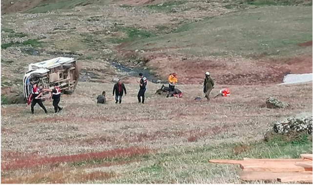 Trabzon'da Yaylada Takla Atan Kamyonetin Sürücüsü Öldü