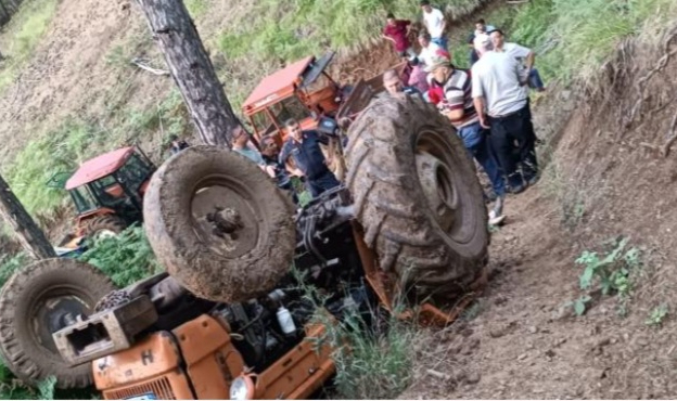 Balıkesir'de Devrilen Traktörün Sürücüsü Hayatını Kaybetti