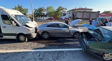 Kocaeli'de Zincirleme Kaza: 6 Yaralı