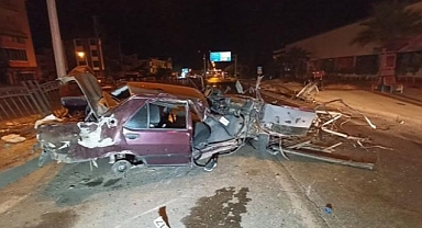 Samsun'da Lastiği Patlayan Otomobil Bariyerlere Çarptı: 1 Ölü 