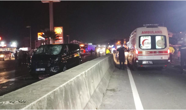 Yalova'da Yolun Karşısına Geçmeye Çalışan 2 Kişiye Otomobil Çarptı: 2 Ölü