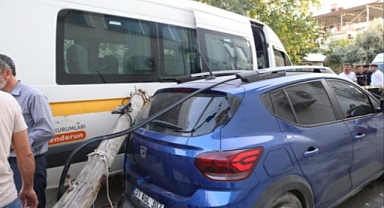 Freni Arızalanan İş Makinesi 7 Araca Çarptı: 8 Yaralı