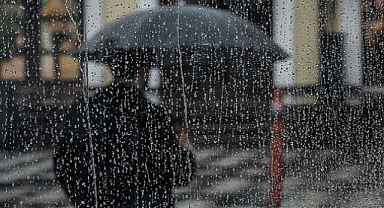 İstanbul’da Siklon Etkisi: Sağanak Yağış 17 Saat Boyunca Sürecek