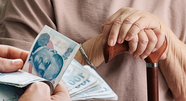 Emeklilere Müjde: Beklenen Fark Ödemeleri Artık Hesaplarda