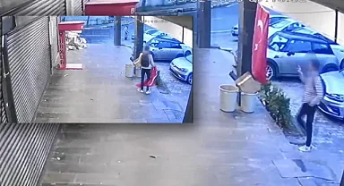 İstanbul'da Türk Bayrağına Çirkin Saldırı! Kameraya Çeke Çeke İndirdi