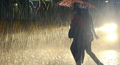 Meteoroloji'den İki İl İçin Sarı Kodlu Alarm: Birçok Bölgede Sağanak Yağış Bekleniyor