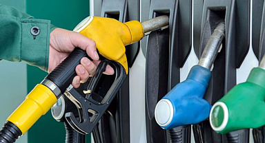 Akaryakıta Gece Yarısı Çifte Zam: Fiyatlar Yeniden Yükseliyor