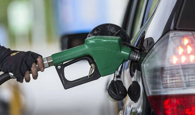 Petrol Fiyatları Yükseldi, Motorine Zam Yolda