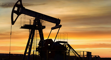 Brent Petrol Düşüşte: Varil Fiyatı 93 Dolara Geriledi