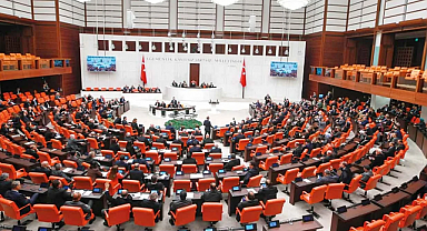 Ekim’de Meclis Gündeminde: Yeni Resmi Tatil Düzenlemesi Geliyor