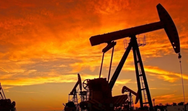 Petrol Fiyatları Jeopolitik Gerilimle Yükselişe Geçti