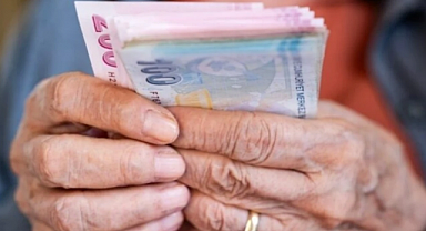 “Yılın Ekonomi Yorumcusu”ndan En Düşük Emekli Maaşı İçin Yeni Tahmin