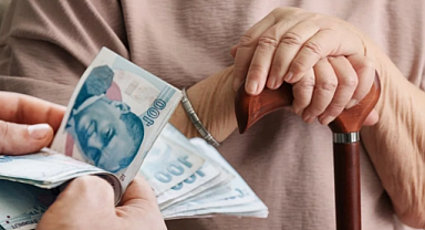 En Düşük Emekli Maaşı İçin Kanun Teklifi Meclis'te: İşte Yeni Rakam