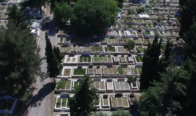 İstanbul’da Mezarlık Doluluk Yüzde 90’ı Aştı, Cenazeler Memlekete Taşınıyor