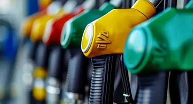 Petrol Fiyatlarındaki Düşüşe Rağmen Benzine Gece Yarısı Zam Geliyor