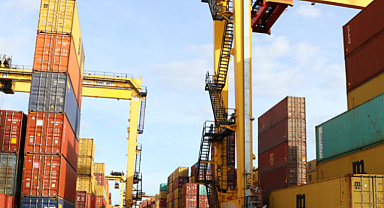 Türk Lirasıyla Dış Ticaret İlk Yarıda 773 Milyar Liraya Ulaştı