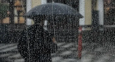 Hafta Sonu Hava Değişiyor! Yağış Geliyor, Sıcaklıklar 7 Derece Düşecek