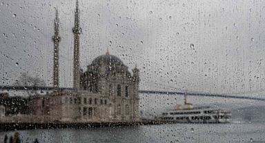 İstanbul’da Bunaltan Sıcaklara Yağış Arası: Kuvvetli Rüzgar Uyarısı Geldi