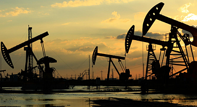 Brent Petrol Yeniden Yükselişte: Varil Fiyatı 106,78 Doları Gördü