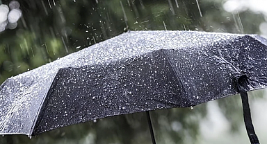 Meteoroloji’den Peş Peşe Uyarı: İstanbul Dahil Birçok İlde Sağanak ve Fırtına Etkili Olacak