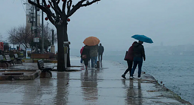 Meteorolojiden Peş Peşe Uyarılar: İstanbul Dahil 15 İlde Sağanak ve Fırtına Alarmı