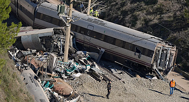 İspanya'da Tren Faciasının Bilançosu Ağırlaşıyor: Ölü Sayısı 64'e Yükseldi