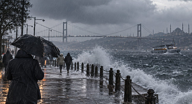 İstanbul'da Sağanak Alarmı! Meteoroloji'den Peş Peşe Uyarılar: 3 İlde Turuncu Kod