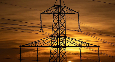 İstanbullular Dikkat! 12 İlçede Elektrikler Kesilecek: İşte Saat Saat Kesinti Listesi