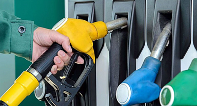 Motorine İndirim Geliyor: Gece Yarısından Sonra Fiyatlar Düşecek