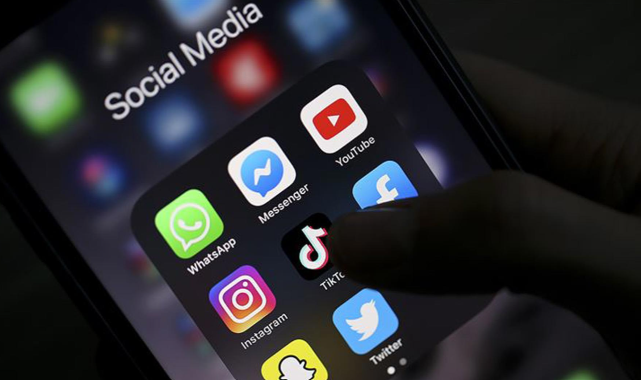 Sosyal Medyada 15 Yaş Sınırı Geliyor! Mevcut Hesaplar Kapatılacak mı?