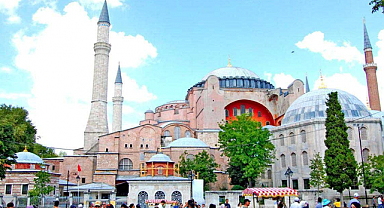 Türkiye'nin Turizm Geliri Üçüncü Çeyrekte 25,5 Milyar Doları Aştı