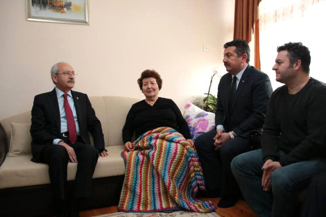 Babasını Kaybeden Ünlü Oyuncu Çağlar Çorumlu'ya CHP Lideri Kılıçdaroğlu’ndan Taziye Ziyareti