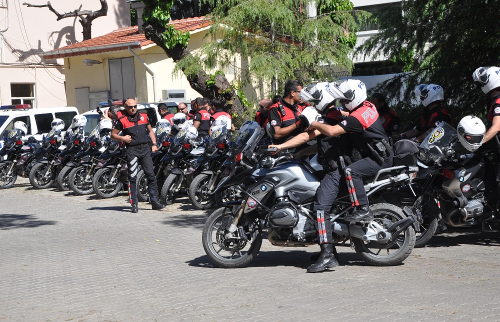 İzmir Polisinden Dev Tatbikat
