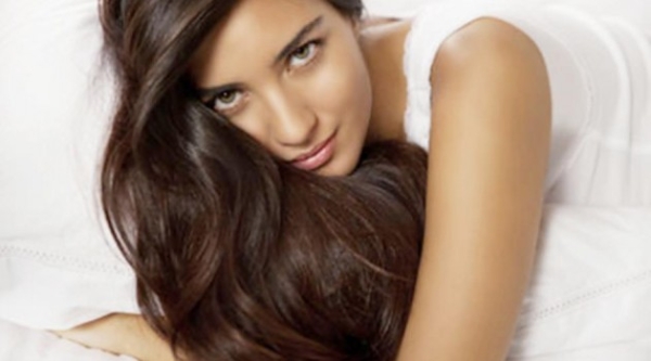Tuba Büyüküstün Hayranlarını Şaşırttı