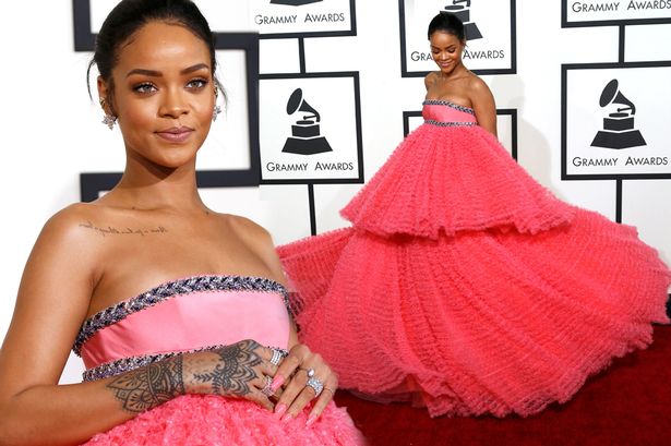 Rihanna Sesini Kaybedebilir
