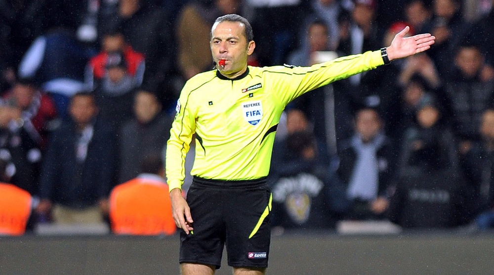Euro 2016'da Cüneyt Çakır Rüzgarı Esecek