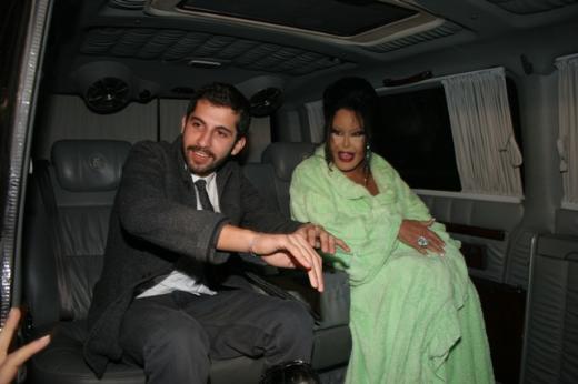 Diva Bülent Ersoy'a Kayınvalide Sürprizi