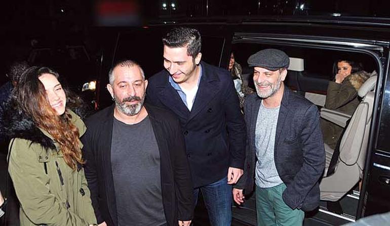 Cem Yılmaz Mekan Kapattı
