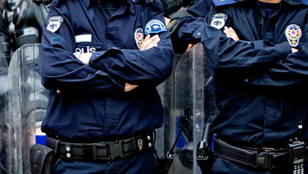 İstanbul'da 2 Polis Ölü Bulundu!
