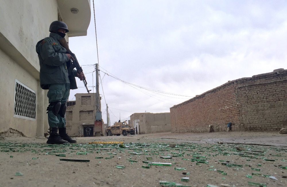Afganistan'da İntihar Saldırısı: 20 Ölü!